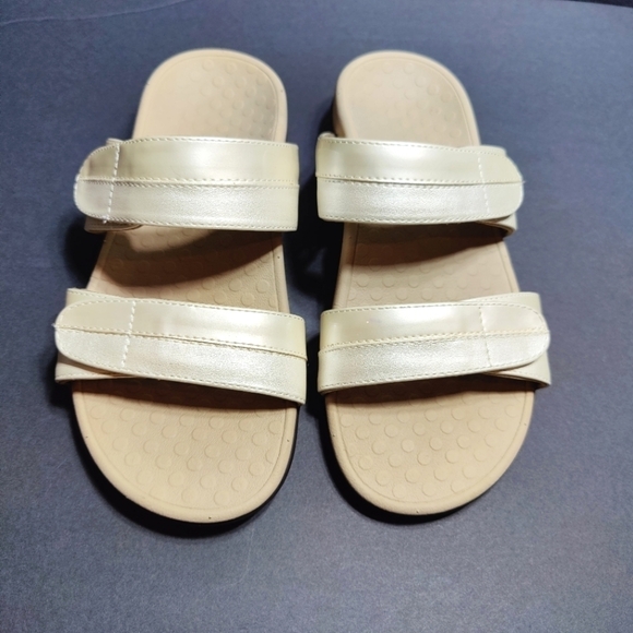 Vionic Shore Women's Pearl White Slip On Slide Flats Double Strap Sandals Size 5 - Picture 1 of 8